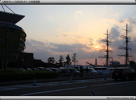 夕暮れの門司港