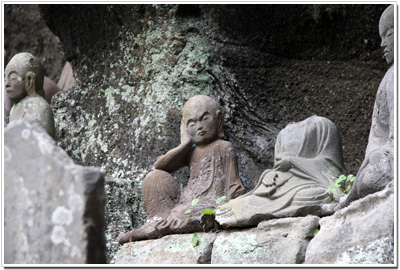 鋸山の石仏