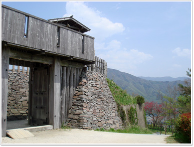 荒砥城・二の郭の門
