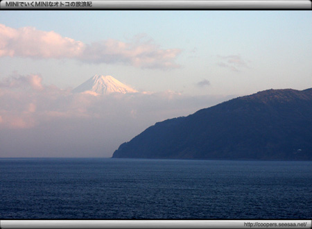伊豆から見る富士山